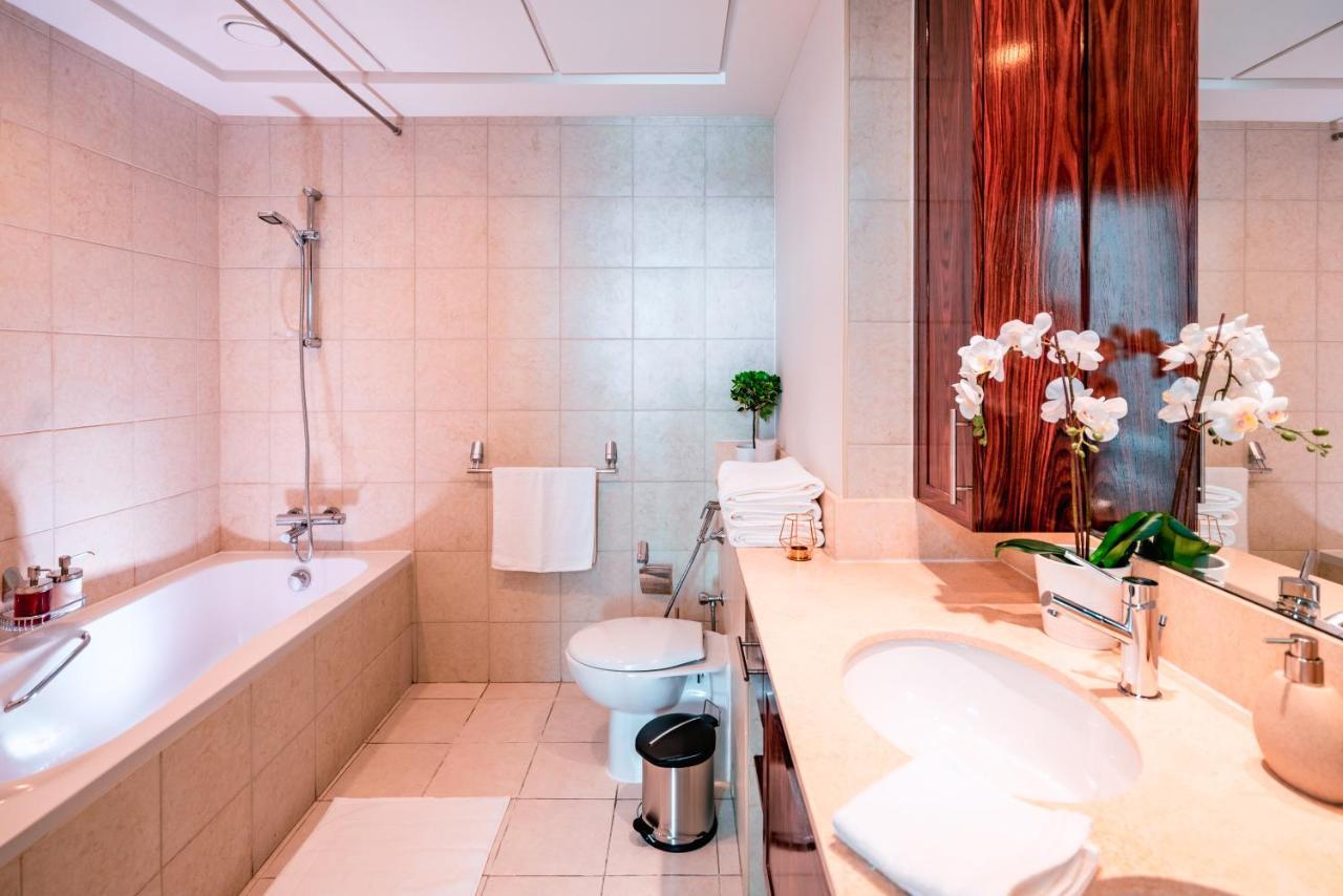 Elite Royal Apartment - Full Burj Khalifa & Fountain View - Brilliant - 2 Bedrooms & 1 Open Bedroom Without Partition ดูไบ ภายนอก รูปภาพ